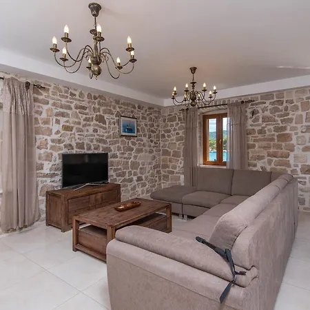 Villa Paradise *