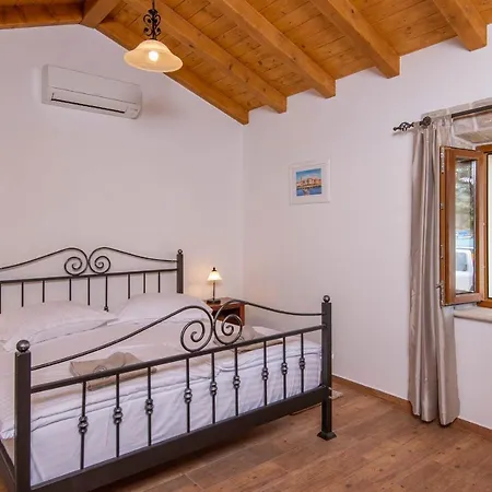 Paradise Villa Loviste