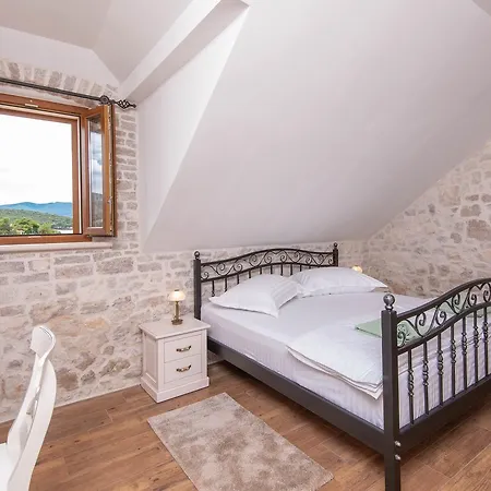 Villa Paradise *